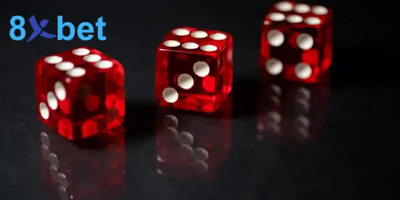 Hướng Dẫn Cách Chơi Baccarat, Sicbo, Roulette Tại 8XBET 4 Sicbo là trò chơi cá cược được hội viên 8XBET yêu thích